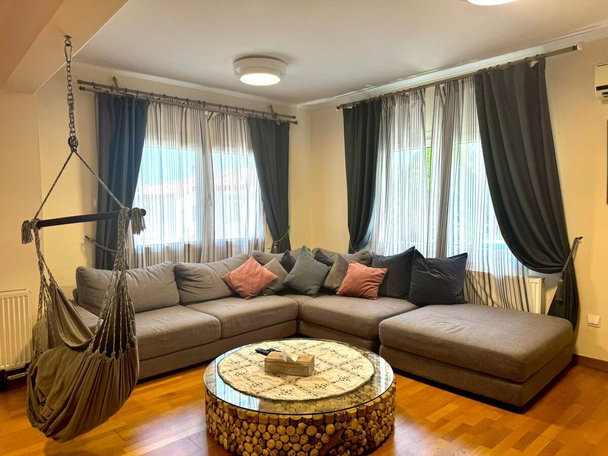 houses with 5 bedrooms in pyrgos, Cyprus [ID: 0602-231261]