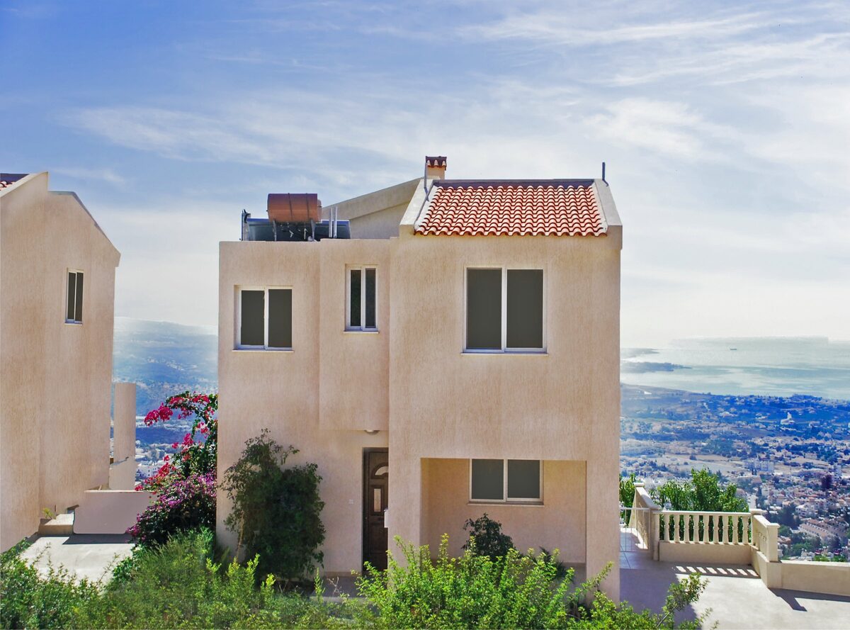 houses with 6 bedrooms, 221.00m² in pegeia, Cyprus [ID: 0602-232357]