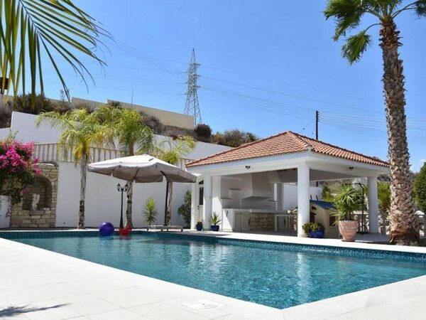 Villa in pyrgos, Cyprus - image 4