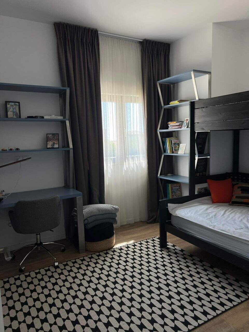 houses with 4 bedrooms in aphrodite-hills-kouklia, Cyprus [ID: 0602-233056]