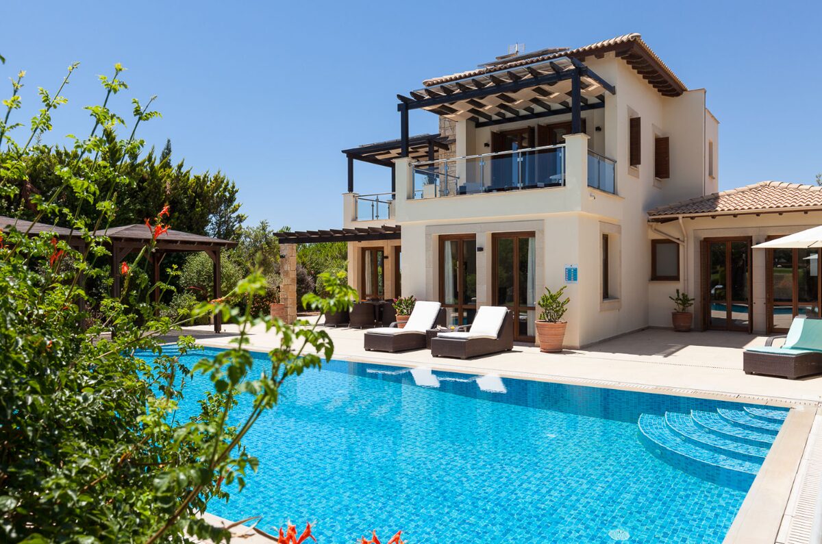 houses with 4 bedrooms in aphrodite-hills-kouklia, Cyprus [ID: 0602-233990]