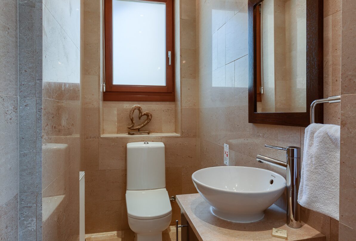 houses with 4 bedrooms in aphrodite-hills-kouklia, Cyprus [ID: 0602-233990]