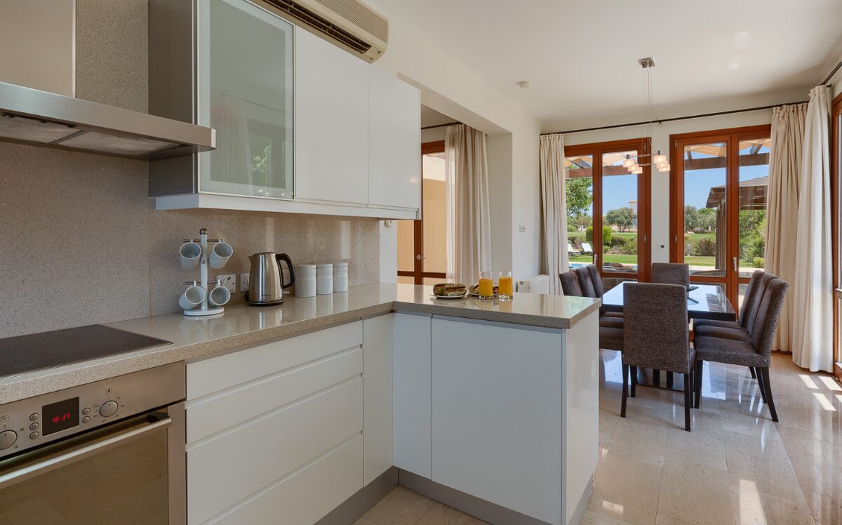 houses with 4 bedrooms in aphrodite-hills-kouklia, Cyprus [ID: 0602-233990]
