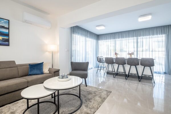 houses w livadia, Cypr, 182.00m² - obraz 2
