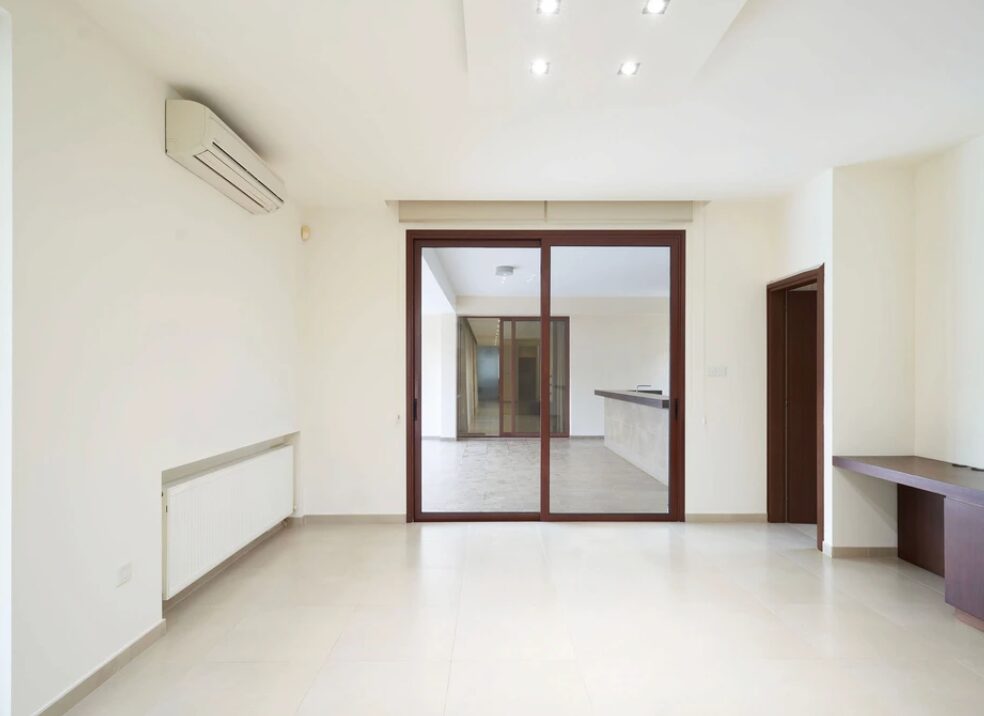 houses with 5 bedrooms in strovolos, Cyprus [ID: 0602-236993]