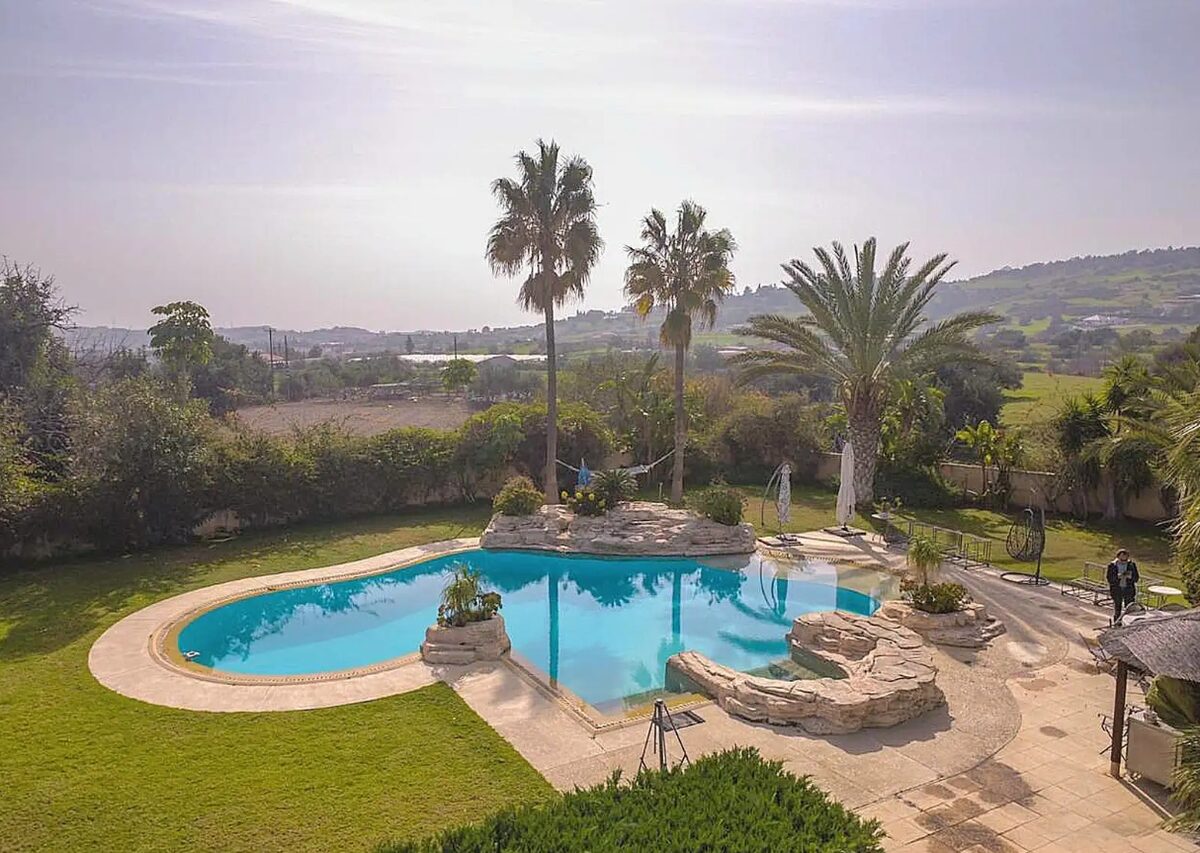 houses z 5 sypialniami, 443.00m² w parekklisia, Cypr [ID: 0602-237075]