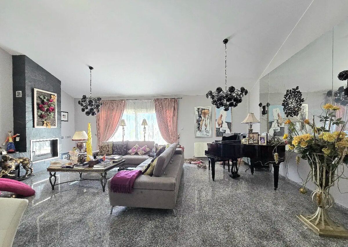 houses z 5 sypialniami, 443.00m² w parekklisia, Cypr [ID: 0602-237075]