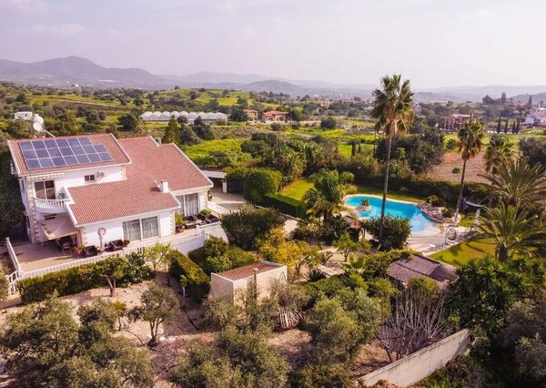 houses w parekklisia, Cypr, 443.00m²