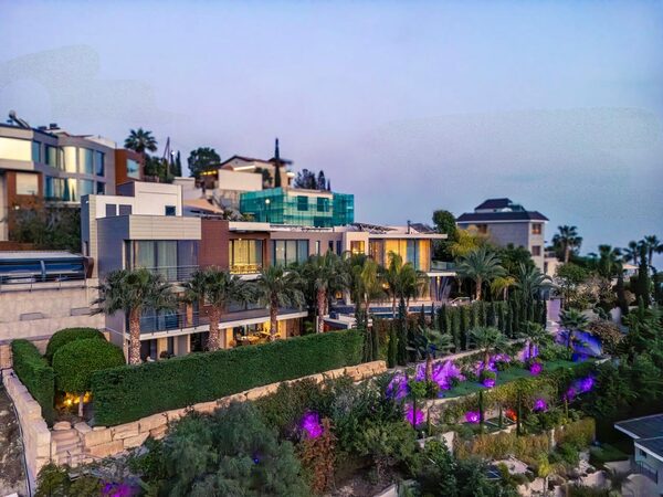 houses w agios-tychon, Cypr