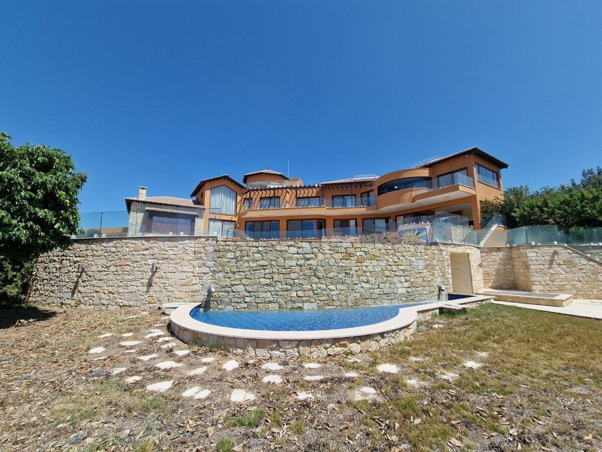 houses с 6 спальнями в agios-tychon, Кипр [ID: 0602-237256]
