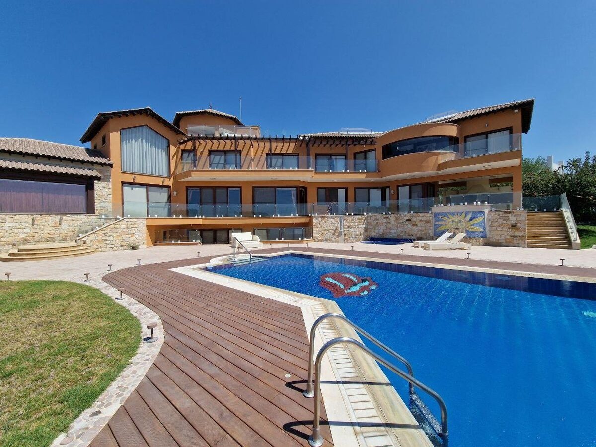 houses с 6 спальнями в agios-tychon, Кипр [ID: 0602-237256]