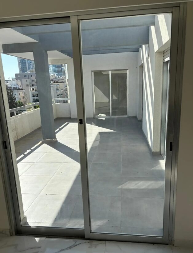 Penthouse with 5 bedrooms, 166.00m² in neapolis, Cyprus [ID: 0602-237403]