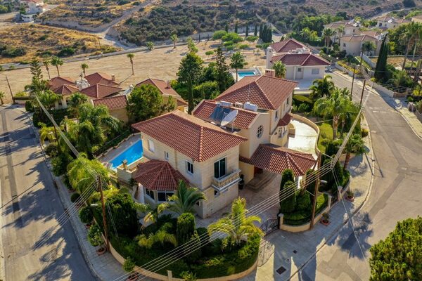 houses w agios-tychon, Cypr - obraz 6