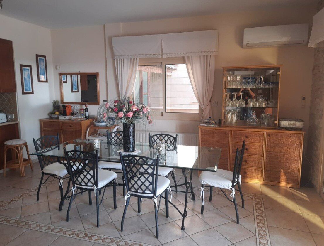 houses з 4 спальнями в perivolia, Кіпр [ID: 0602-238553]