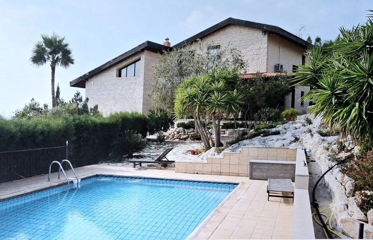 houses z 4 sypialniami w agios-tychon, Cypr [ID: 0602-238891]