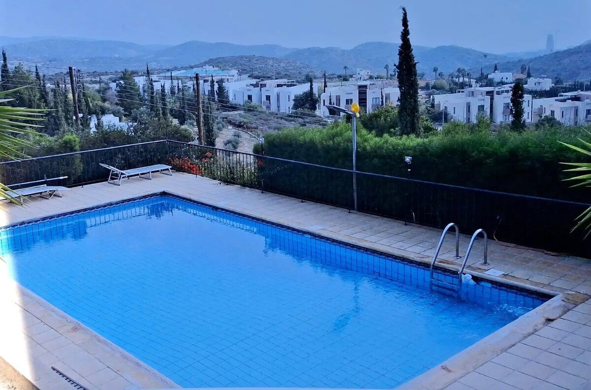 houses z 4 sypialniami w agios-tychon, Cypr [ID: 0602-238891]