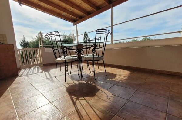 houses w empa, Cypr - obraz 3