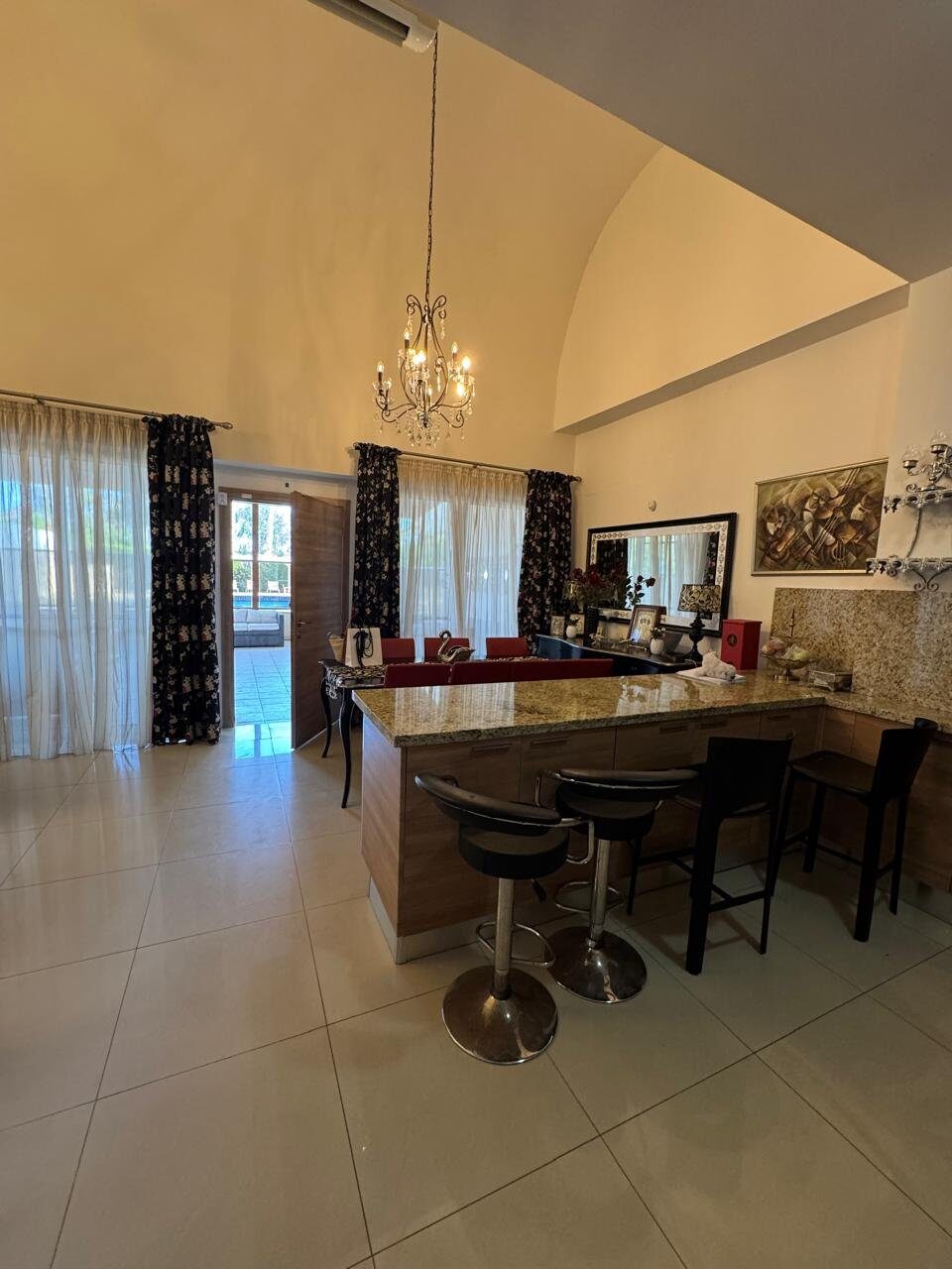Квартира з 6 спальнями в agios-tychon-tourist-area, Кіпр [ID: 0602-239183]