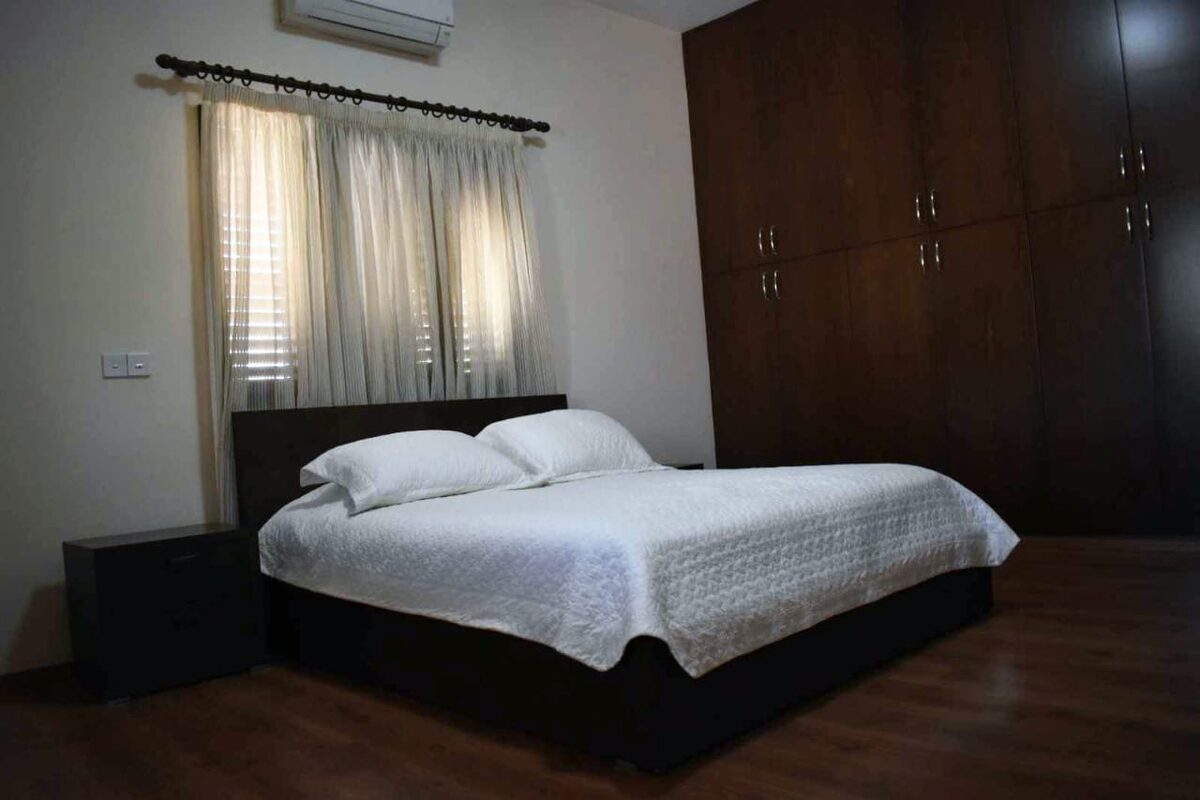 Villa with 4 bedrooms in pyrgos, Cyprus [ID: 0602-239885]