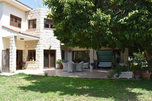 Villa in pyrgos, Cyprus - image 3