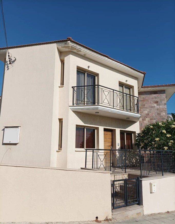 houses z 3 sypialniami w agios-athanasios, Cypr [ID: 0602-240219]