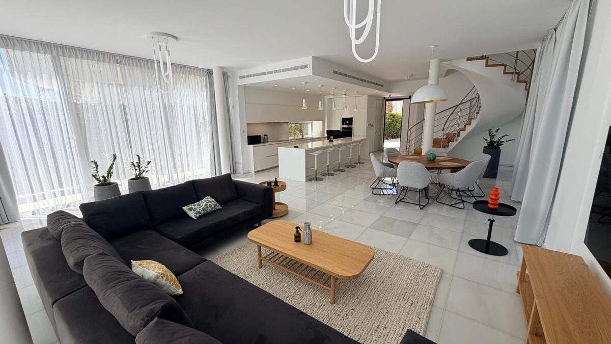 Вилла с 5 спальнями в pegeia, Кипр [ID: 0602-240279]