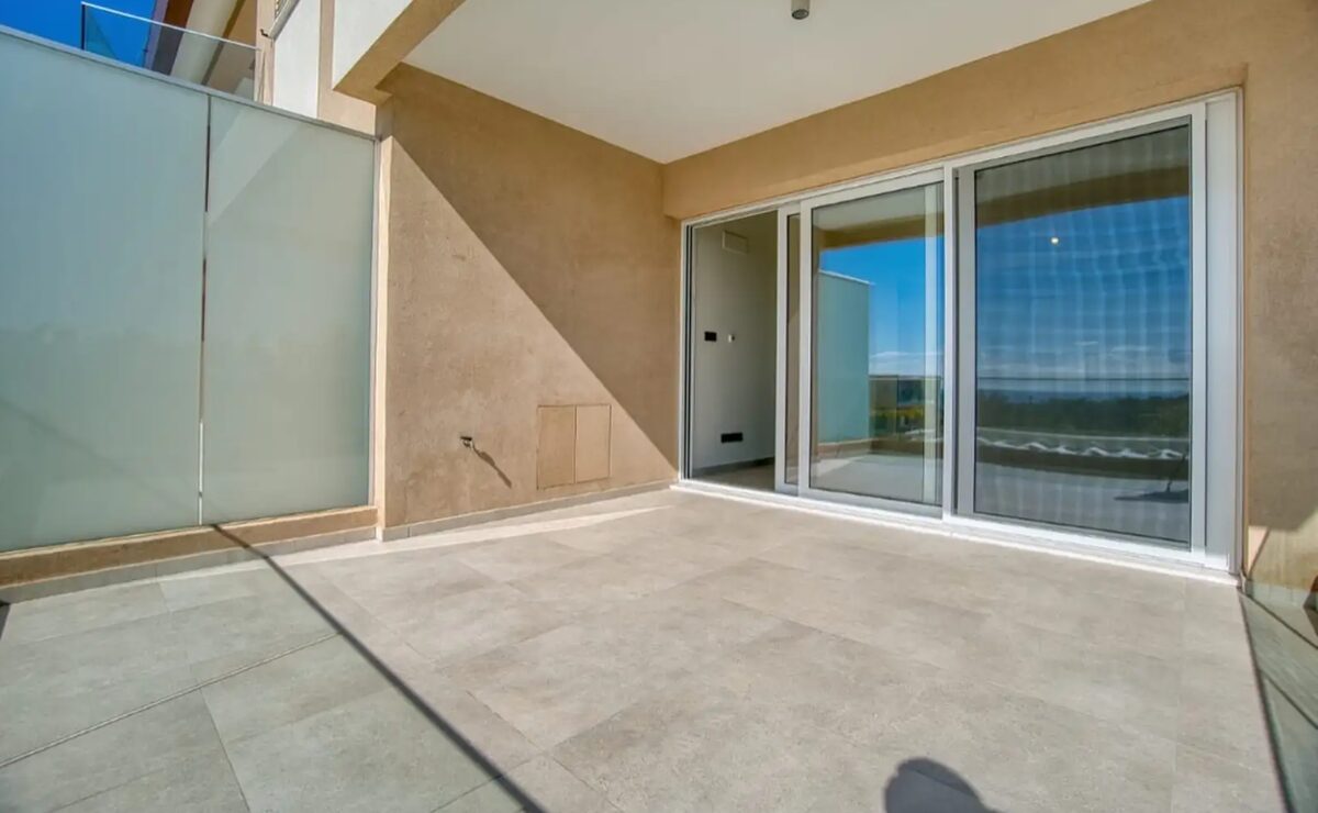 Apartment with 3 bedrooms in chlorakas, Cyprus [ID: 0602-240621]