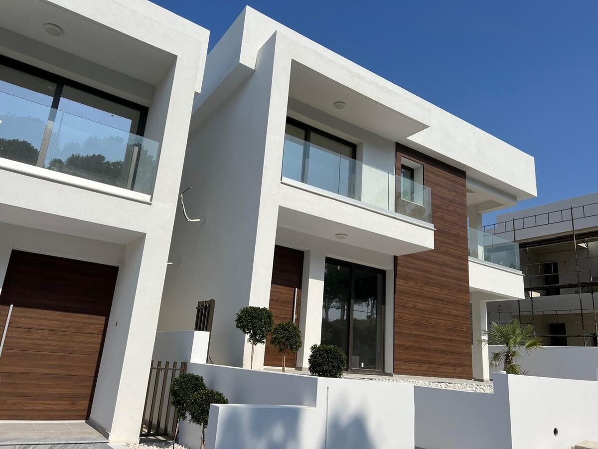 houses with 3 bedrooms, 210.00m² in pyla, Cyprus [ID: 0602-240651]