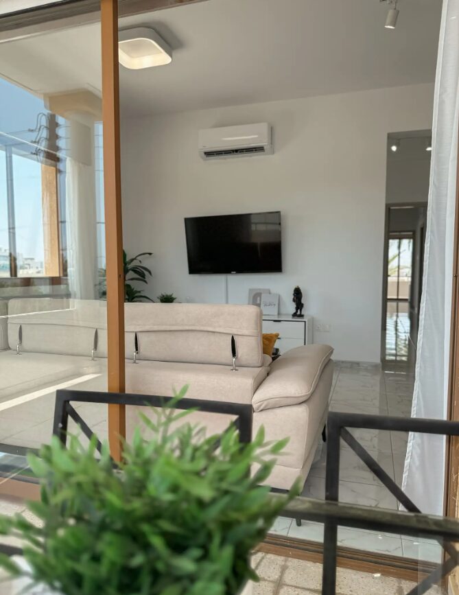 Apartment with 3 bedrooms in mesa-geitonia, Cyprus [ID: 0602-240801]