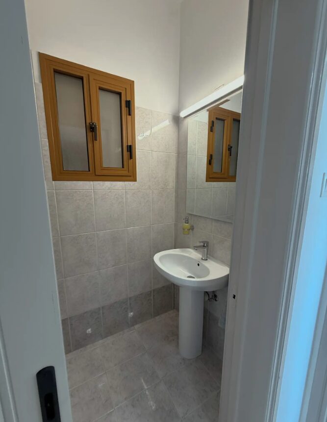 Apartment with 3 bedrooms in mesa-geitonia, Cyprus [ID: 0602-240801]