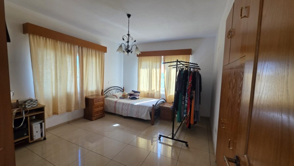 houses z 6 sypialniami w agia-napa, Cypr [ID: 0602-240997]