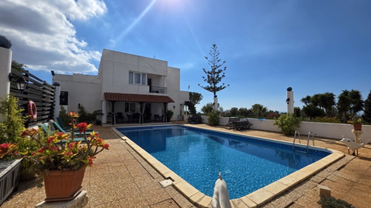 houses z 6 sypialniami w agia-napa, Cypr [ID: 0602-240997]