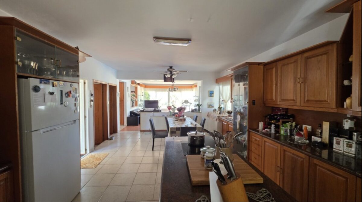 houses z 6 sypialniami w agia-napa, Cypr [ID: 0602-240997]