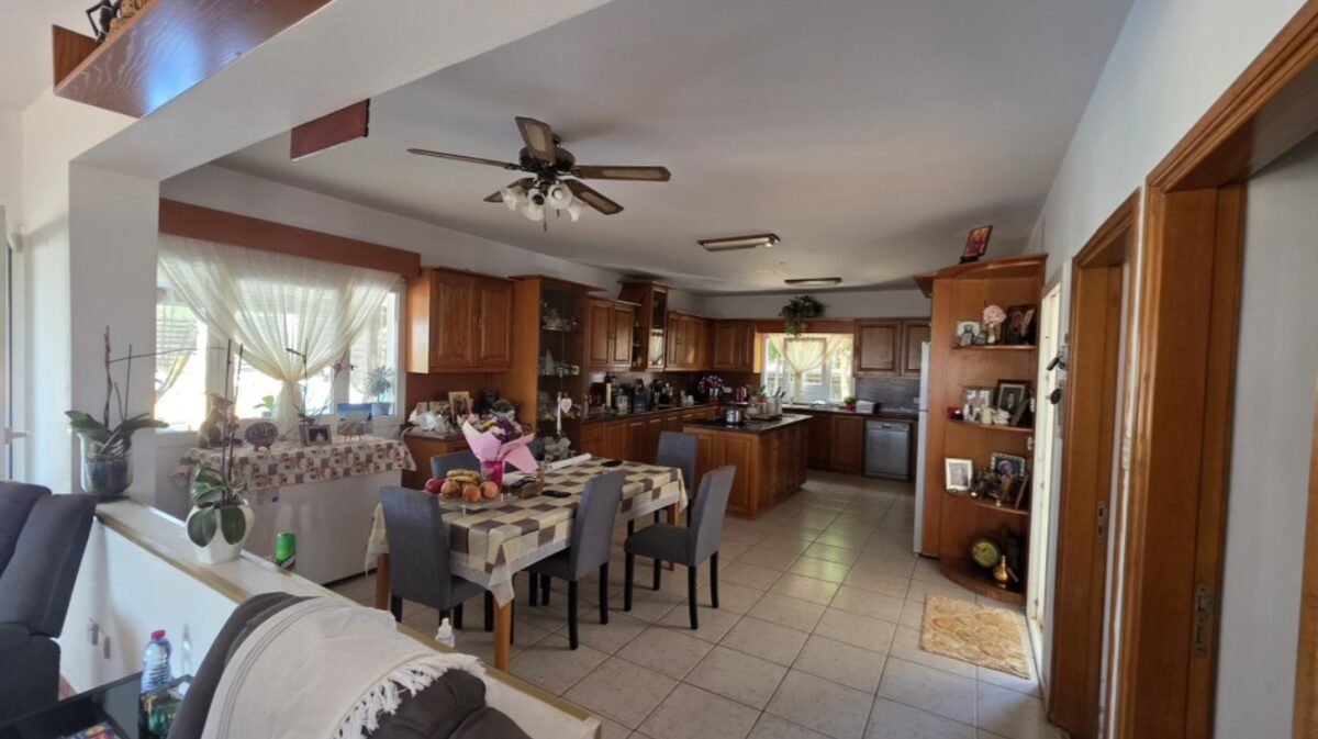 houses z 6 sypialniami w agia-napa, Cypr [ID: 0602-240997]