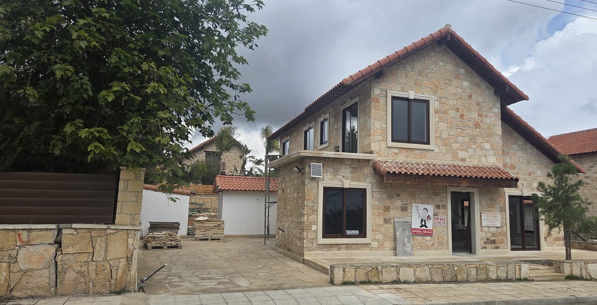 houses с 4 спальнями, 199.00м² в souni, Кипр [ID: 0602-241409]