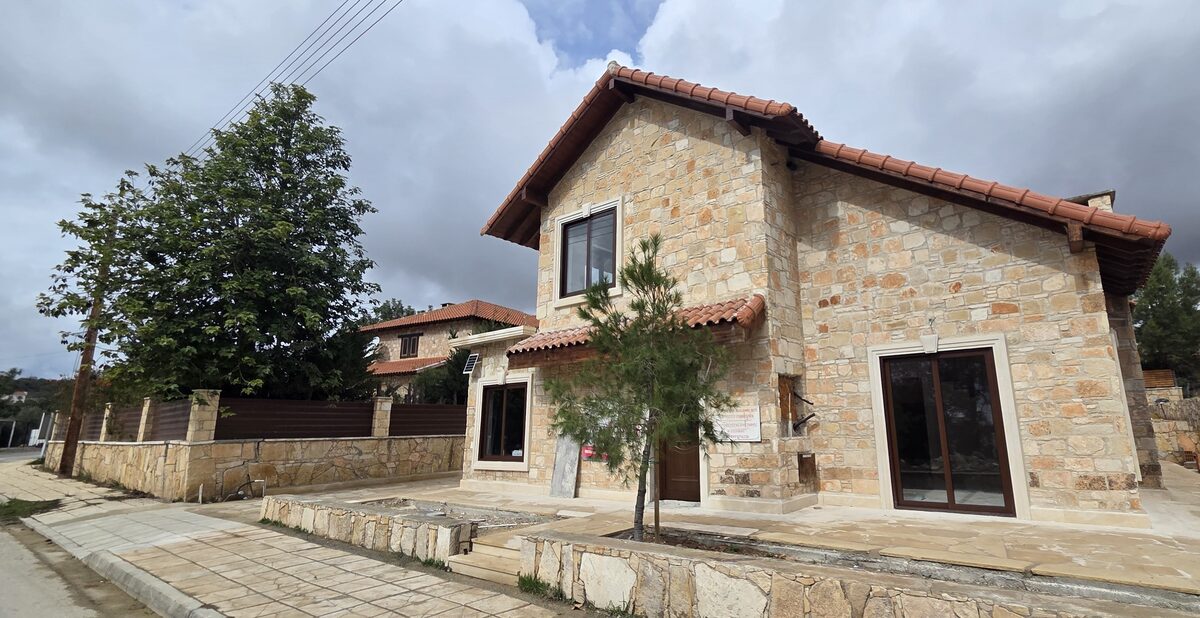 houses с 4 спальнями, 199.00м² в souni, Кипр [ID: 0602-241409]