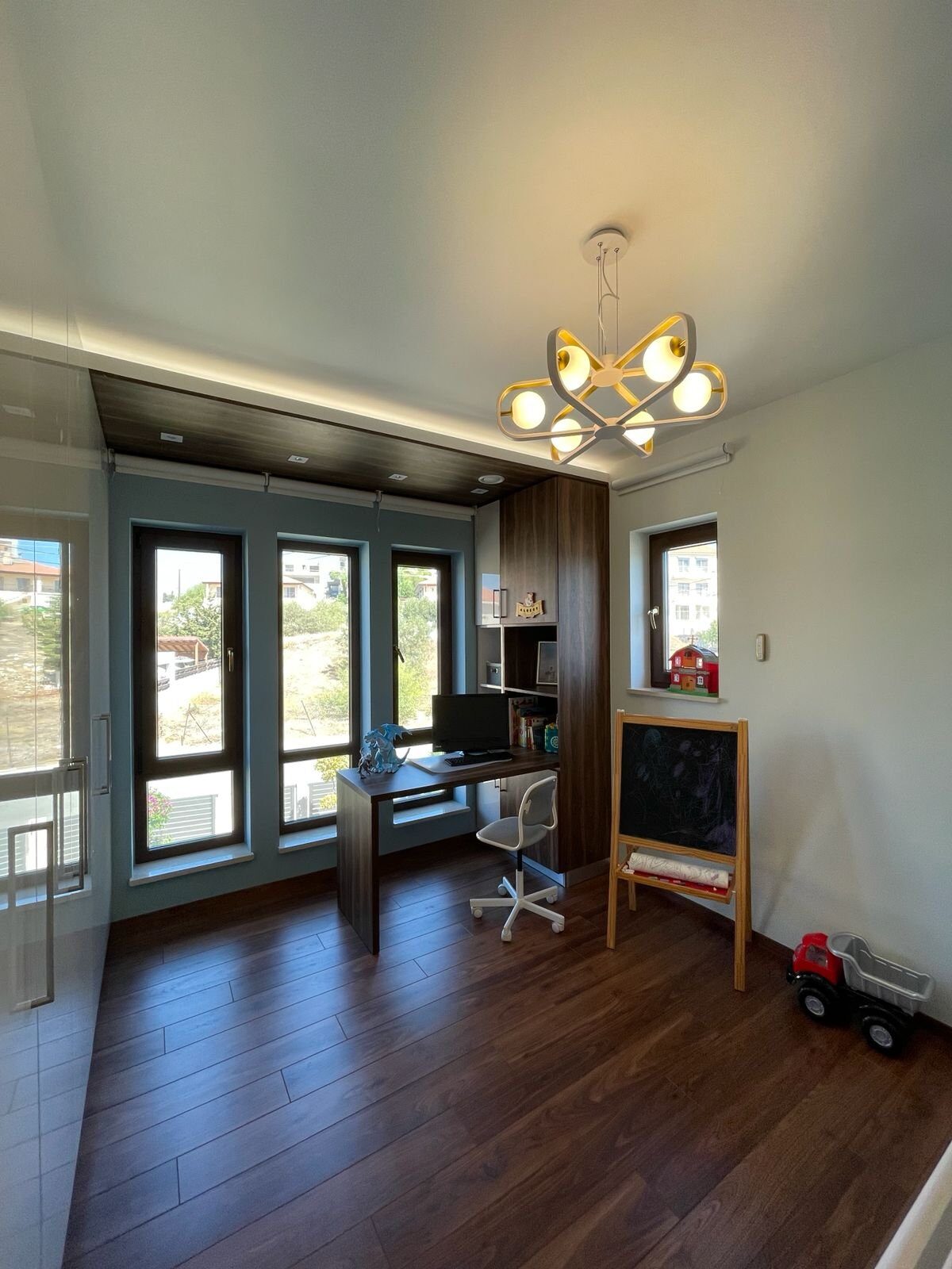 Villa with 5 bedrooms in episkopi, Cyprus [ID: 0602-241518]
