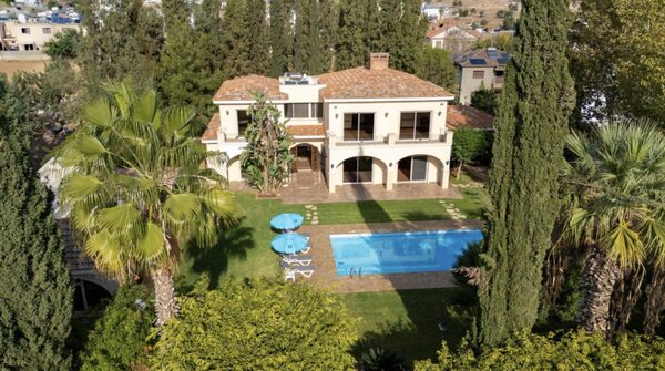 houses w ypsonas, Cypr, 623.00m²
