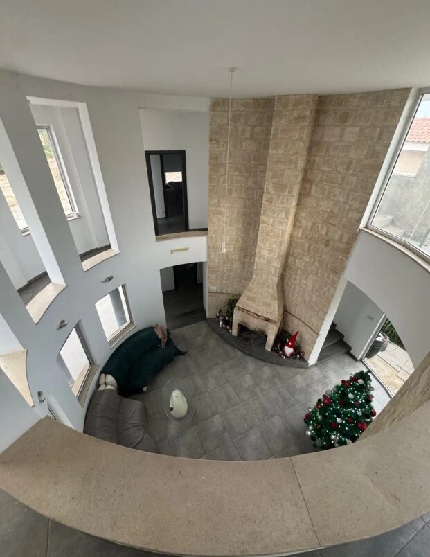 Вілла з 4 спальнями в agios-athanasios, Кіпр [ID: 0602-241711]