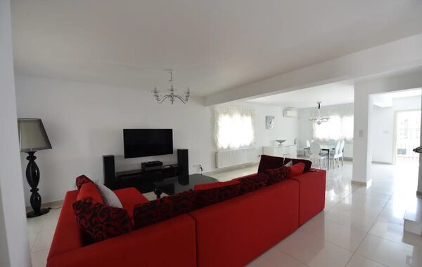Villa in mouttagiaka-tourist-area, Cyprus - image 5