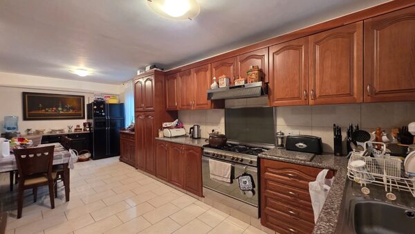 houses w germasogeia, Cypr, 180.00m² - obraz 12