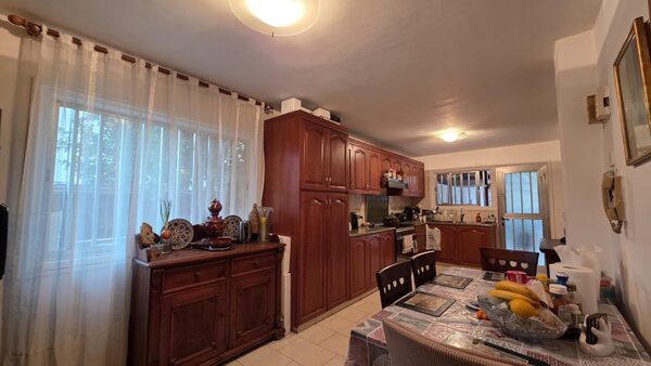 houses w germasogeia, Cypr, 180.00m² - obraz 11