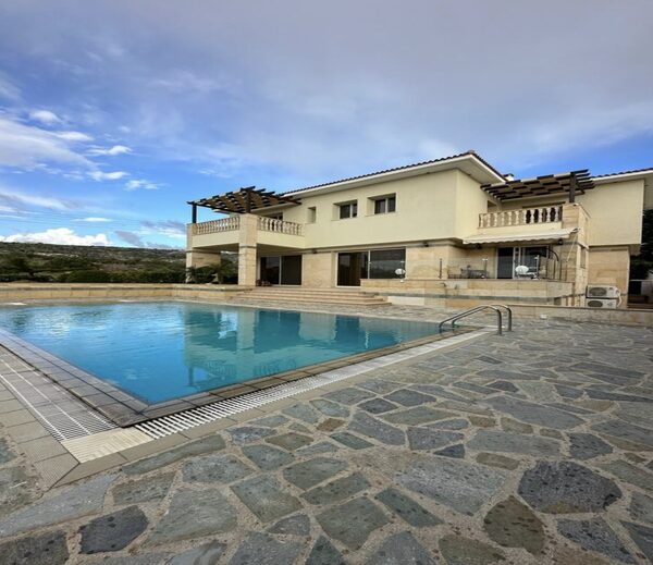 houses w konia, Cypr, 498.00m²