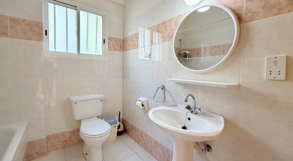 Квартира в germasogeia-tourist-area, Кипр, 140.00м² - изображение 8