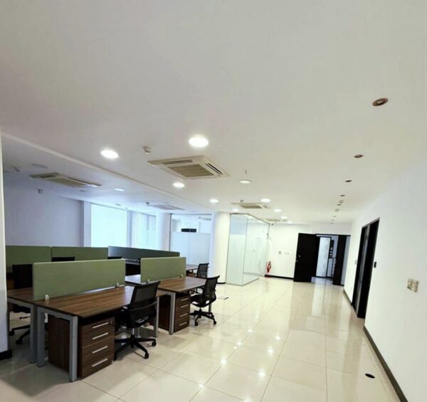 Commercial property in mesa-geitonia, Cyprus, 326.00m² - image 3