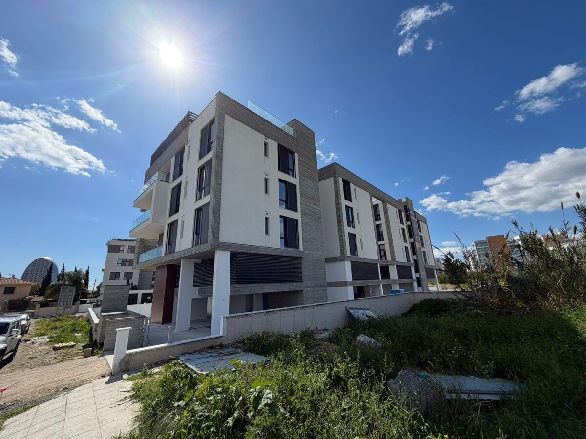 Квартира с 3 спальнями, 113.00м² в agios-athanasios, Кипр [ID: 0602-242802]