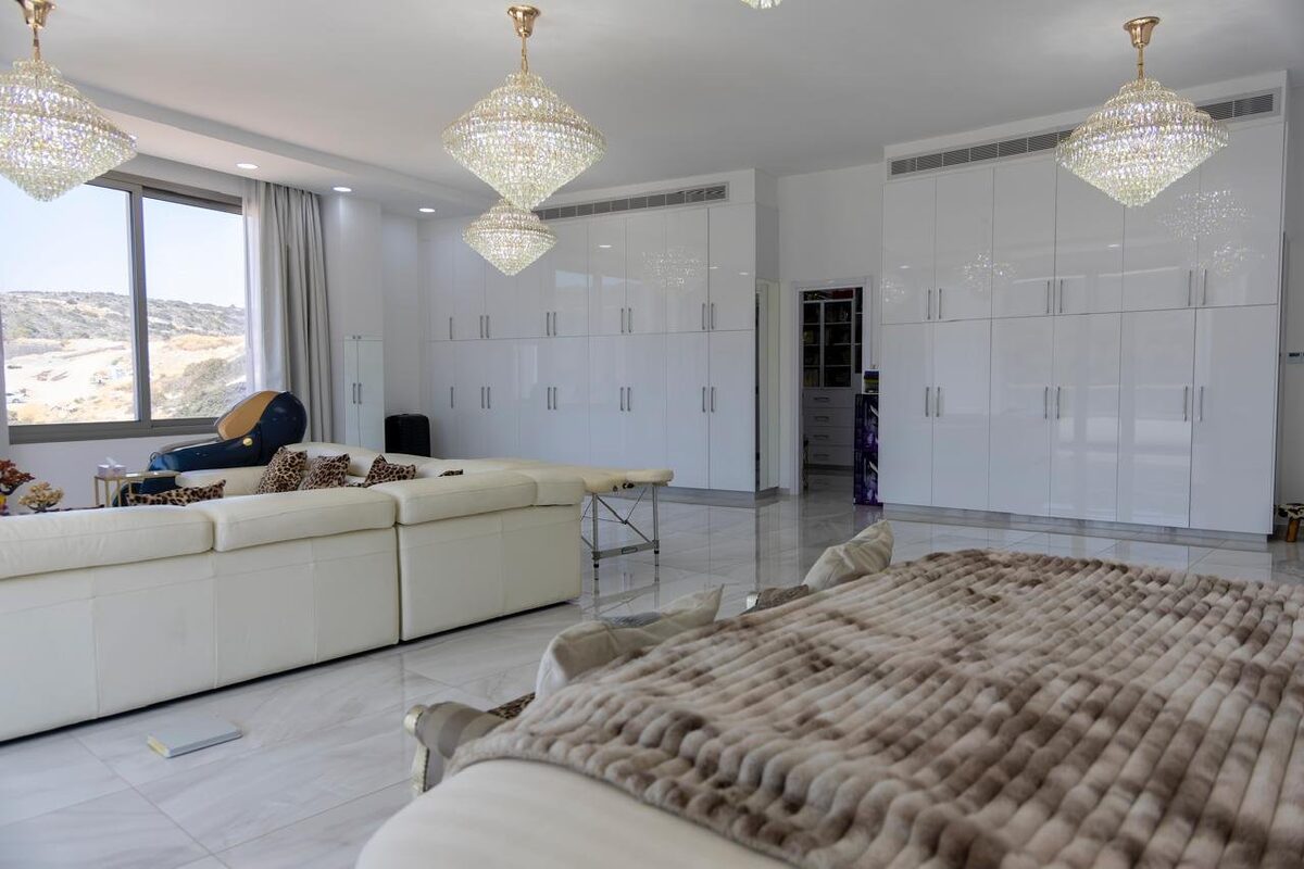 houses с 7 спальнями в parekklisia, Кипр [ID: 0602-242814]