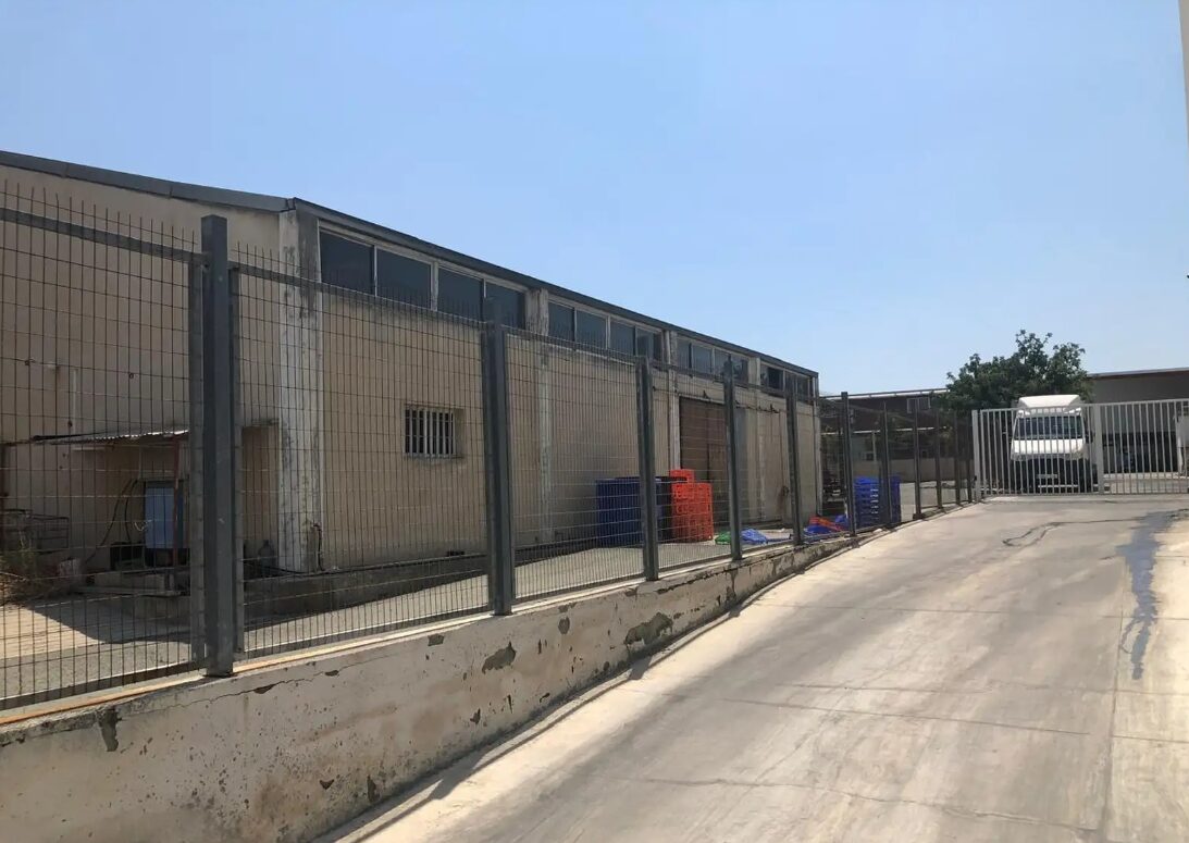 Przestrzeń komercyjna w agios-athanasios, Cypr [ID: 0602-242817]