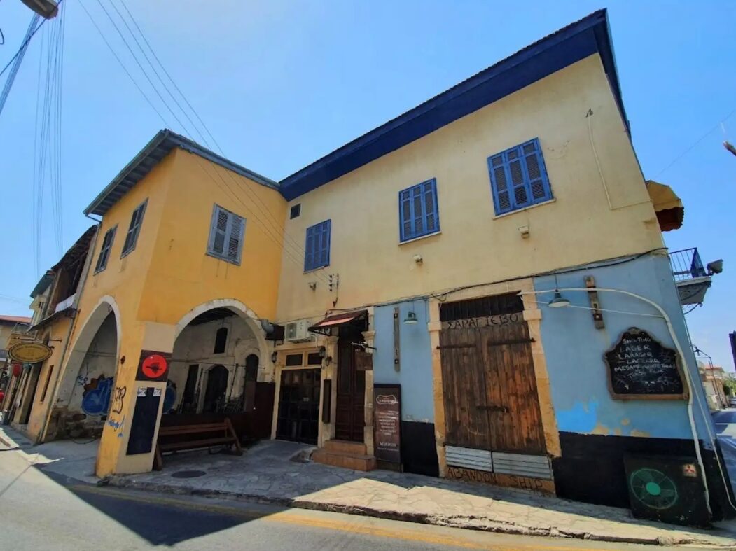 rentable-property в agia-triada, Кипр [ID: 0602-242827]