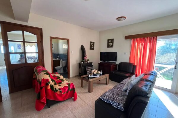 houses в pissouri, Кипр, 300.00м² - изображение 13